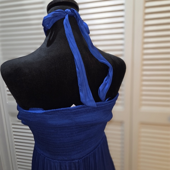 Elegant Blue Halter Dress - Picture 2 of 4